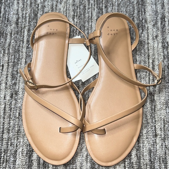 A New Day - Minimalist Sandals Various Sizes - Picture 5 of 8